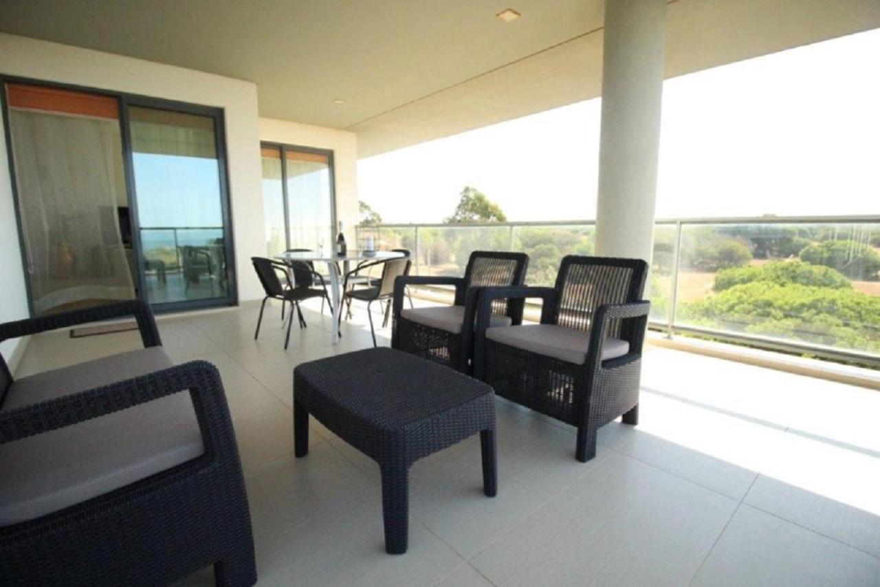 Apartamentos Cavalo Preto Beach Resort Картейра Экстерьер фото