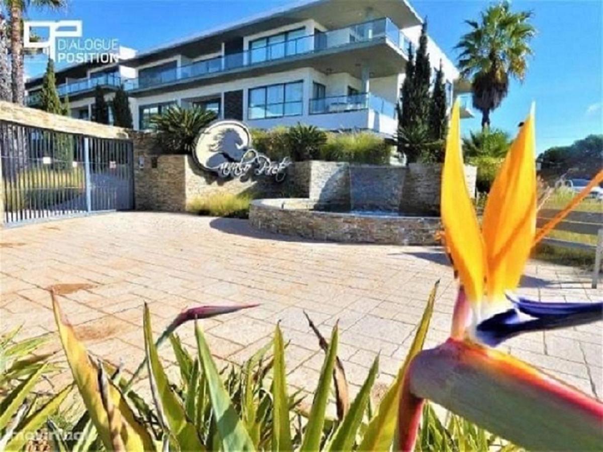 Apartamentos Cavalo Preto Beach Resort Картейра Экстерьер фото