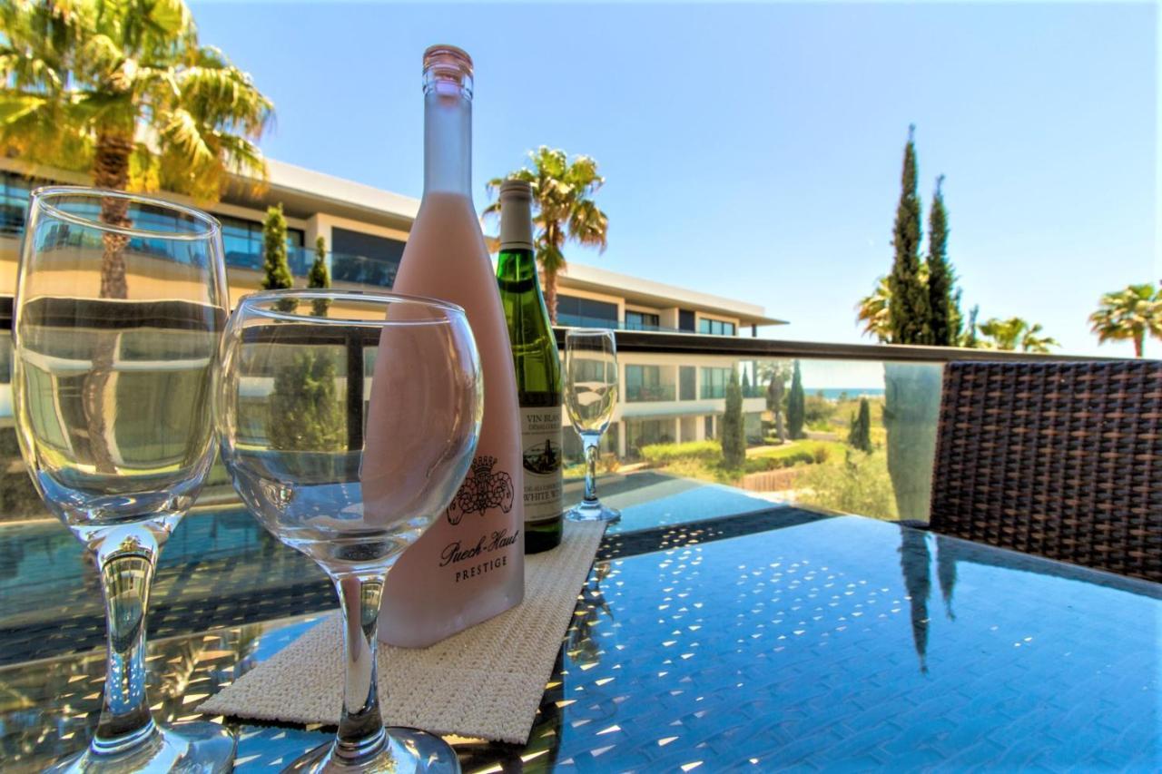 Apartamentos Cavalo Preto Beach Resort Картейра Экстерьер фото